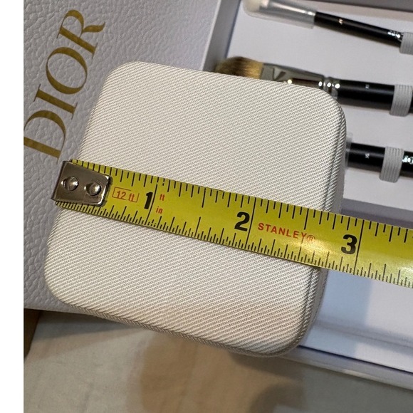 Dior Makeup Brush Set With White Leather Case Gold Logo New - Picture 7 of 10